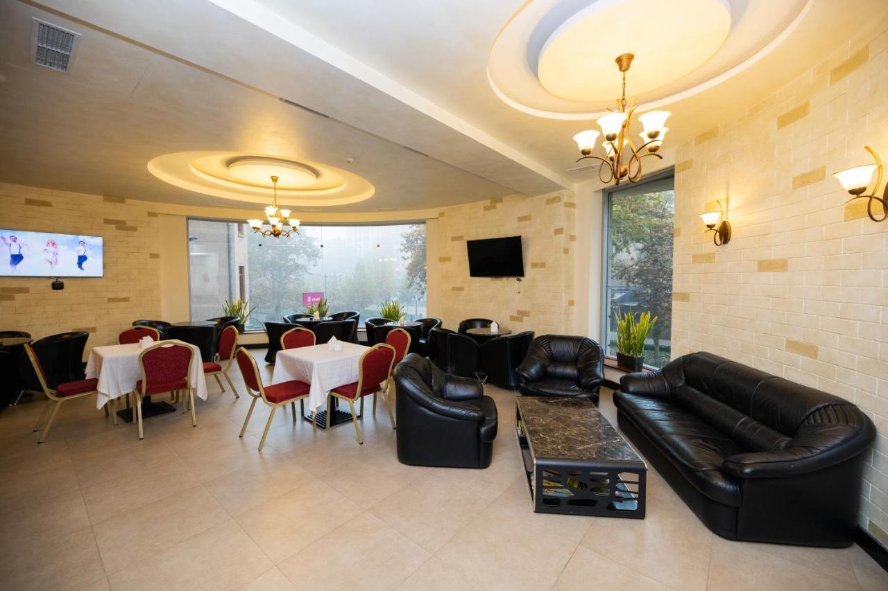 Diamond Hotel Yerevan Exterior photo