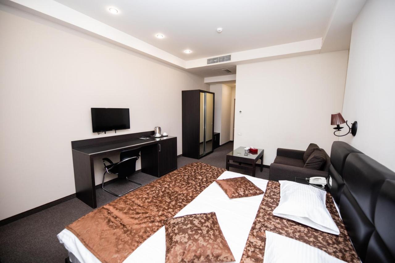 Diamond Hotel Yerevan Exterior photo