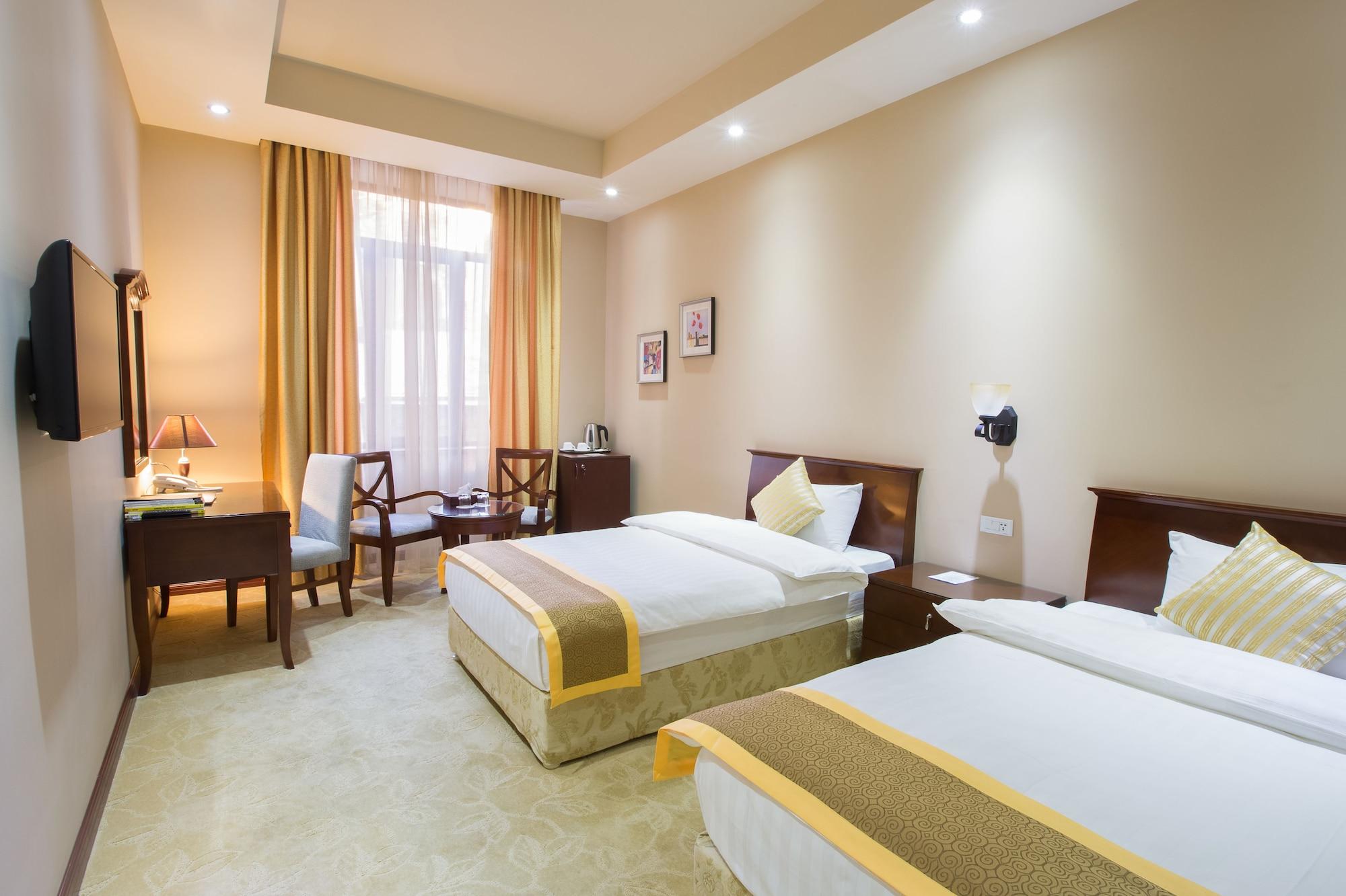 Diamond Hotel Yerevan Exterior photo