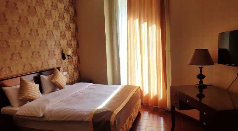 Diamond Hotel Yerevan Exterior photo